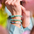 Arktisblau | Silber | Glühwürmchen-Glas-Makramee-Armband
